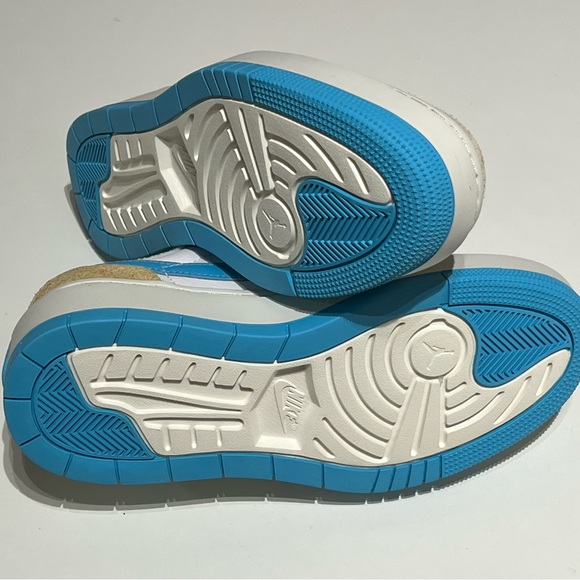 New with box - Wmn’s Nike Air Jordan 1 Elevate Low SE Blue - FD1028-100 - Picture 6 of 6